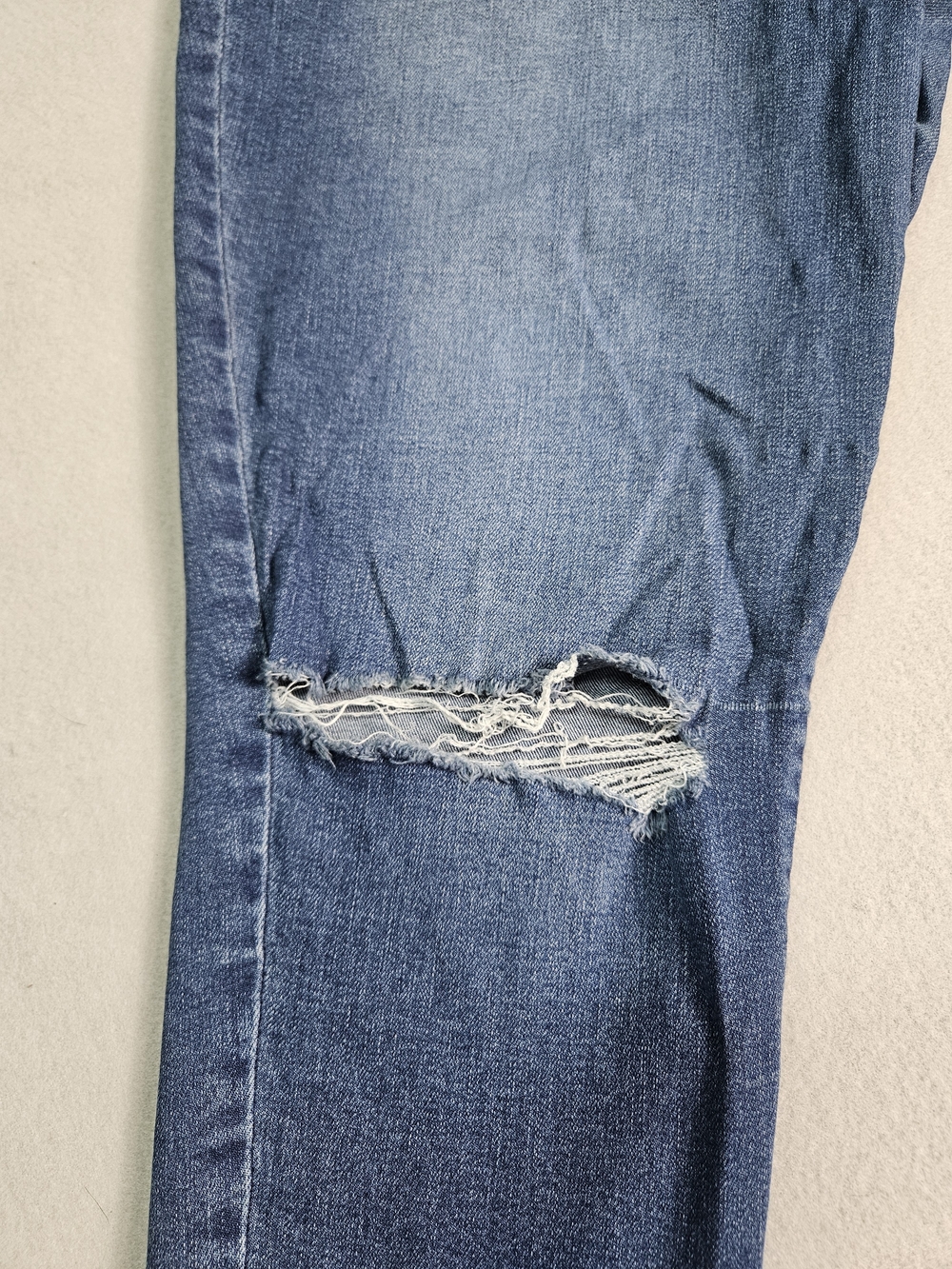 Old Navy Rockstar Mid-Rise Distressed Jeggings Blue Size 14 Regular - Picture 3 of 13